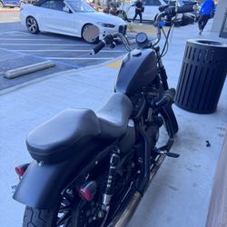 2011 Harley Davidson Sportster Iron 883