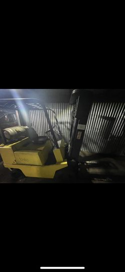 Yale Fork Lift
