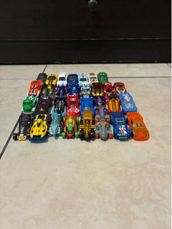Hot wheels a lot of them