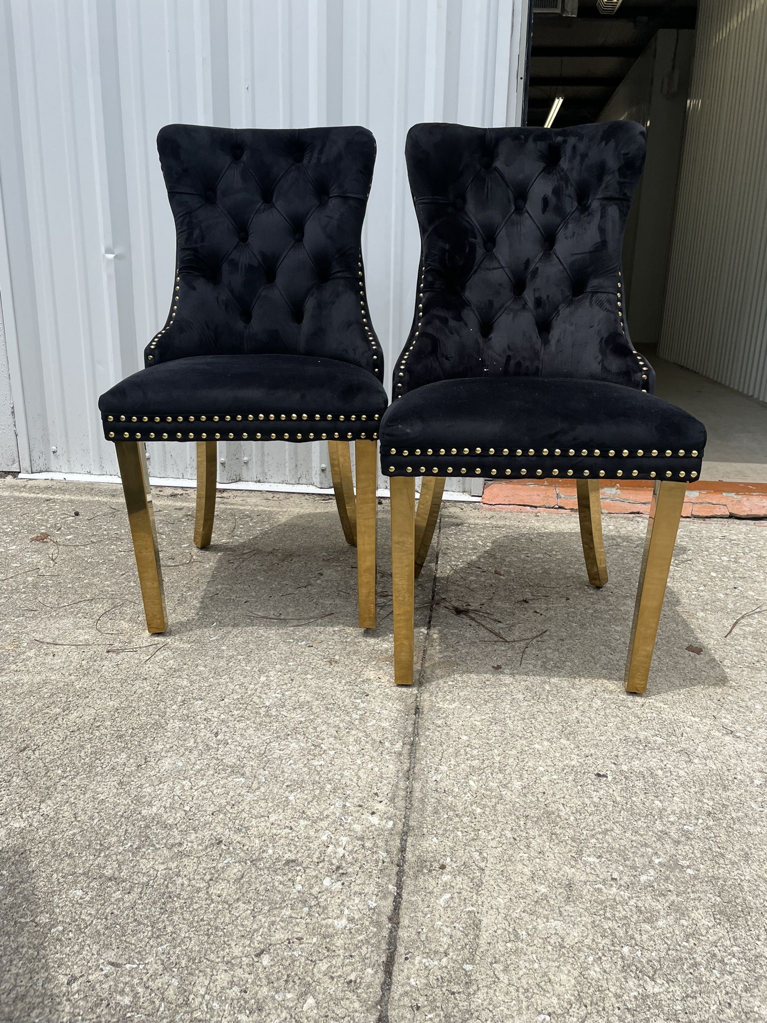 2 Bar Stools / 2 Chairs