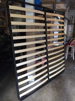 EQ3 Deluxe Bed Slats with Metal Frame KING size 150 OBO for Sale in Sammamish WA OfferUp