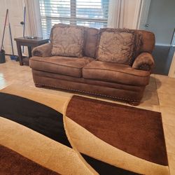 Sillones  Estan Un Poco Sucios Pero Se Pueden Lavar Con Maquina Los Cojines Se Abren Completamente Si Quieren Lavarlos Solo El pequeño Tiene Una Marca