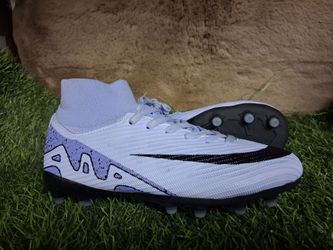 Soccer cleats us size 3youth