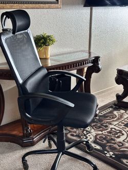 Mesh adjustable office chair