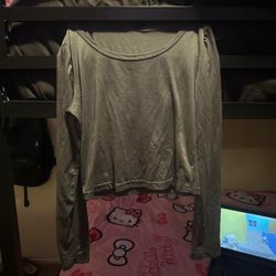 Gray long sleeve shirt