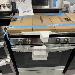 GE 30 Inches Freestanding Gas Range With Griddle