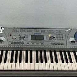 Yamaha Keyboard 