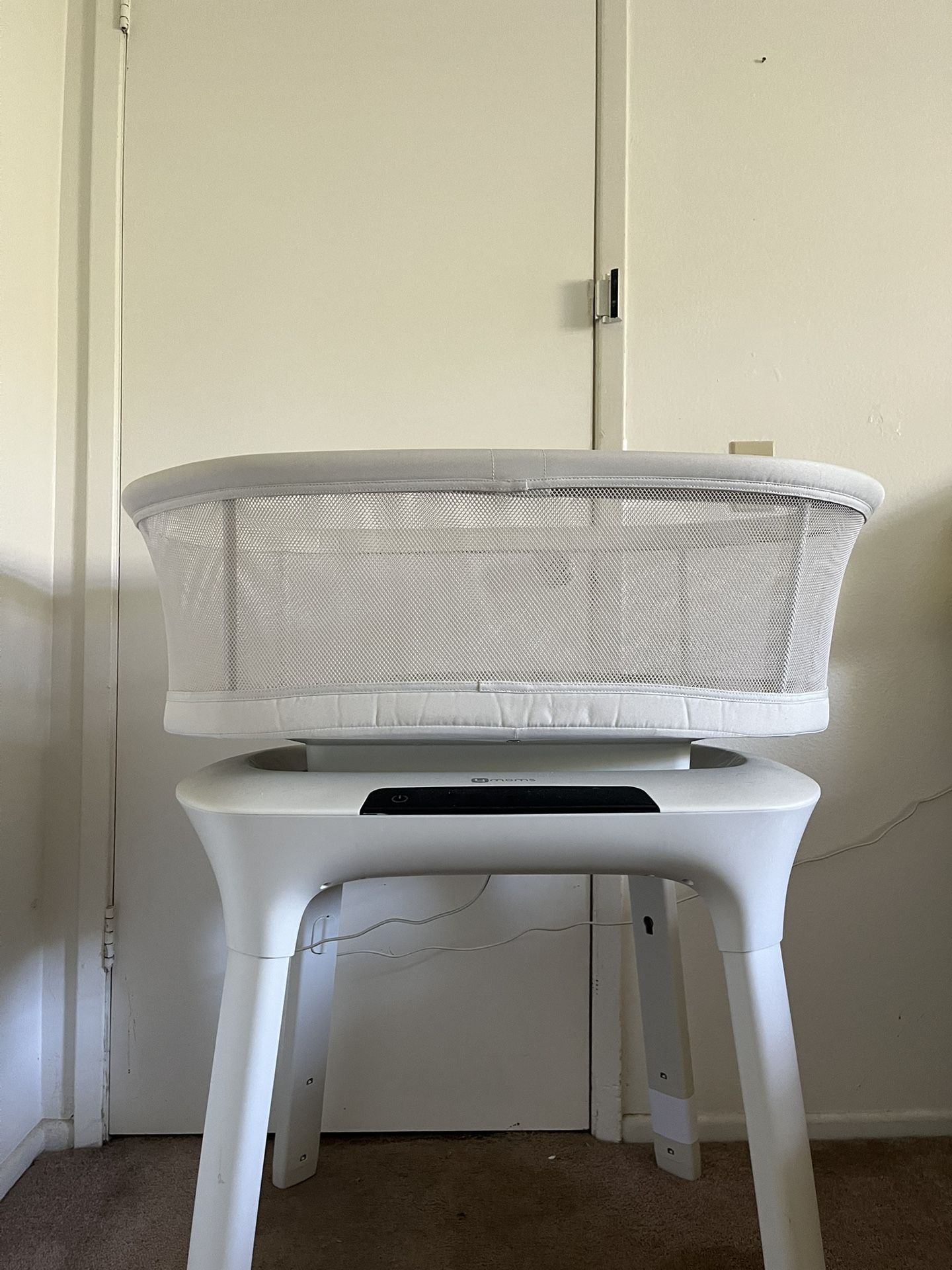 4Moms Mamaroo Bassinet