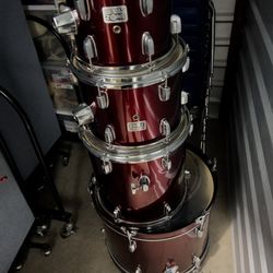 Drums With Hardware