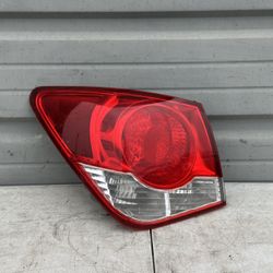 2021-2016 Chevy Cruze Driver Left Tail Light