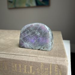 Small Labadorite Freeform ( L2.5” H1.2” ) firm on price