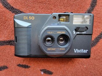 35mm Point And Shoot Film Camera Vivitar DL50 Wide Angle And Telephoto Lens, Flash TESTED New Batteries