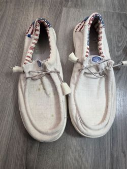 Hey dude shoes size 10