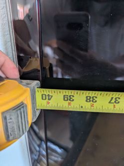 Samsung 40" Smart TV with Stand - Excellent Condition (Local Pickup)