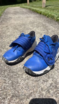 Basketball shoes Boys size 1 Y