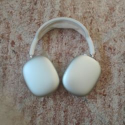Green Apple Airpod Max 