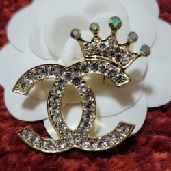 BROOCH CC