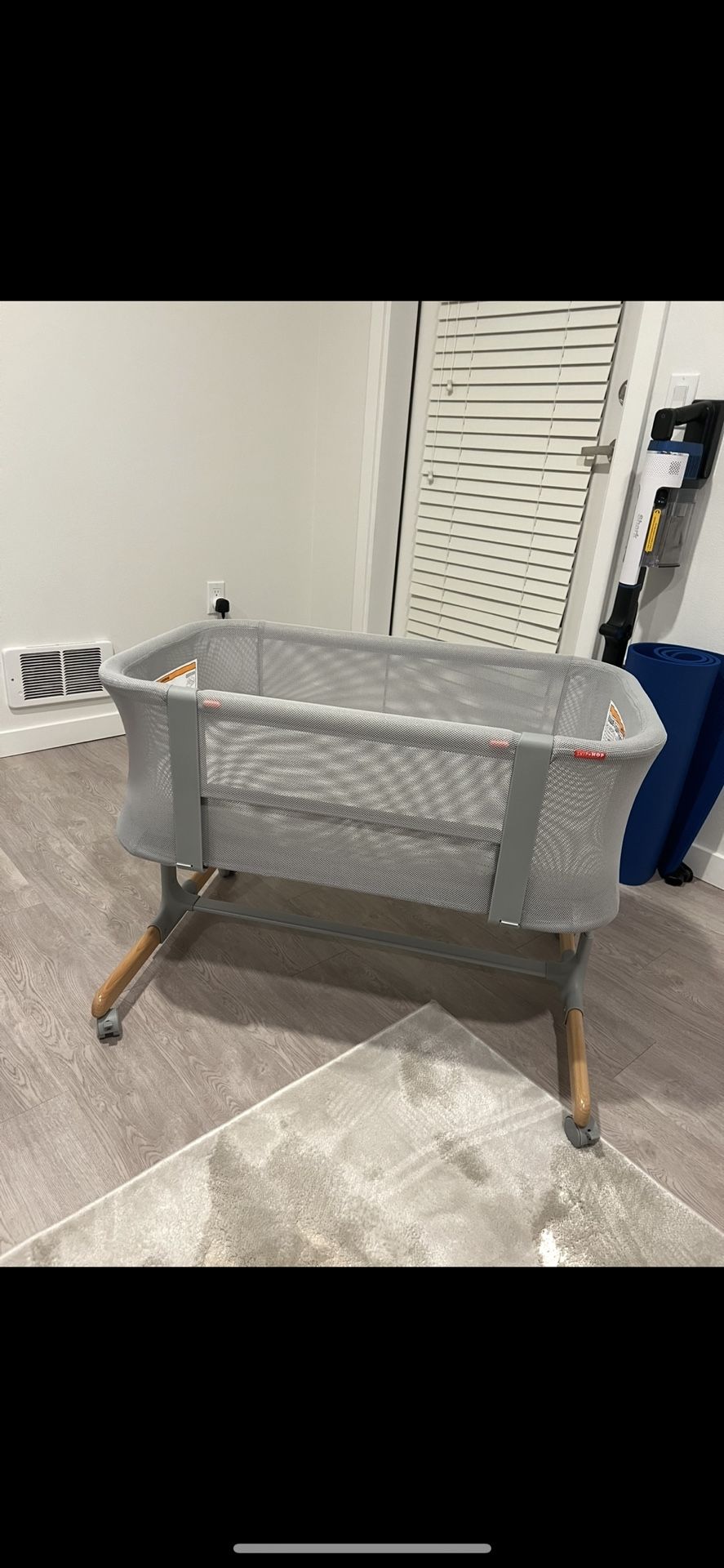 Cozy-Up 2-In-1 Bedside Sleeper & Bassinet