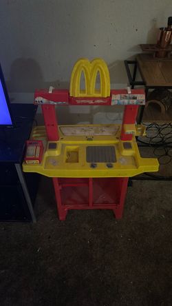 Vintage Mcdonald’s Play Kitchen   Not Free 