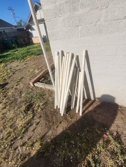 Sasylvi pieces of white PVC tubesb