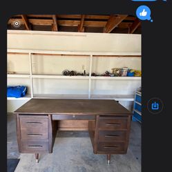 MCM Desk