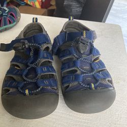 Kids KEEN Sandals Size 11- 1/2  ( Used )
