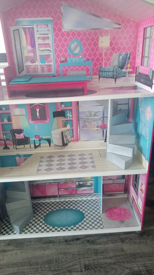 Wooden Dollhouse