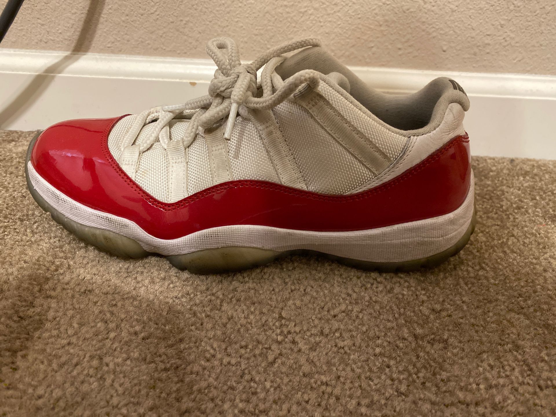 Jordan Cherry 11s Size 9.5!