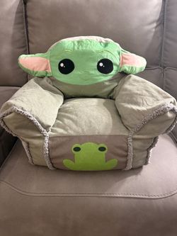 Grogu Baby Yoda Plush Cuddle Chair