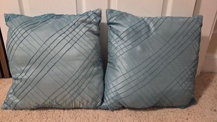 PILLOWS -$5