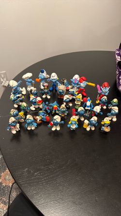 Vintage Smurfs figures. Some are Peyo brand lot of 35