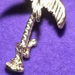 14k Gold Pendant Palm Tree. Moving Man