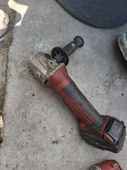 Milwaukee grinder