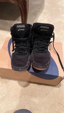 Boys wrestling shoes