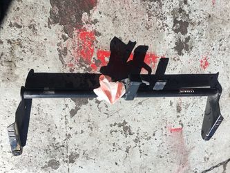 Trailer hitch. Toyota Siena