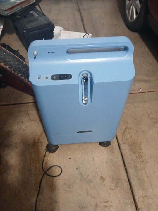 Everflo Oxygen Concentrater. Works Perfectly Upto Date.