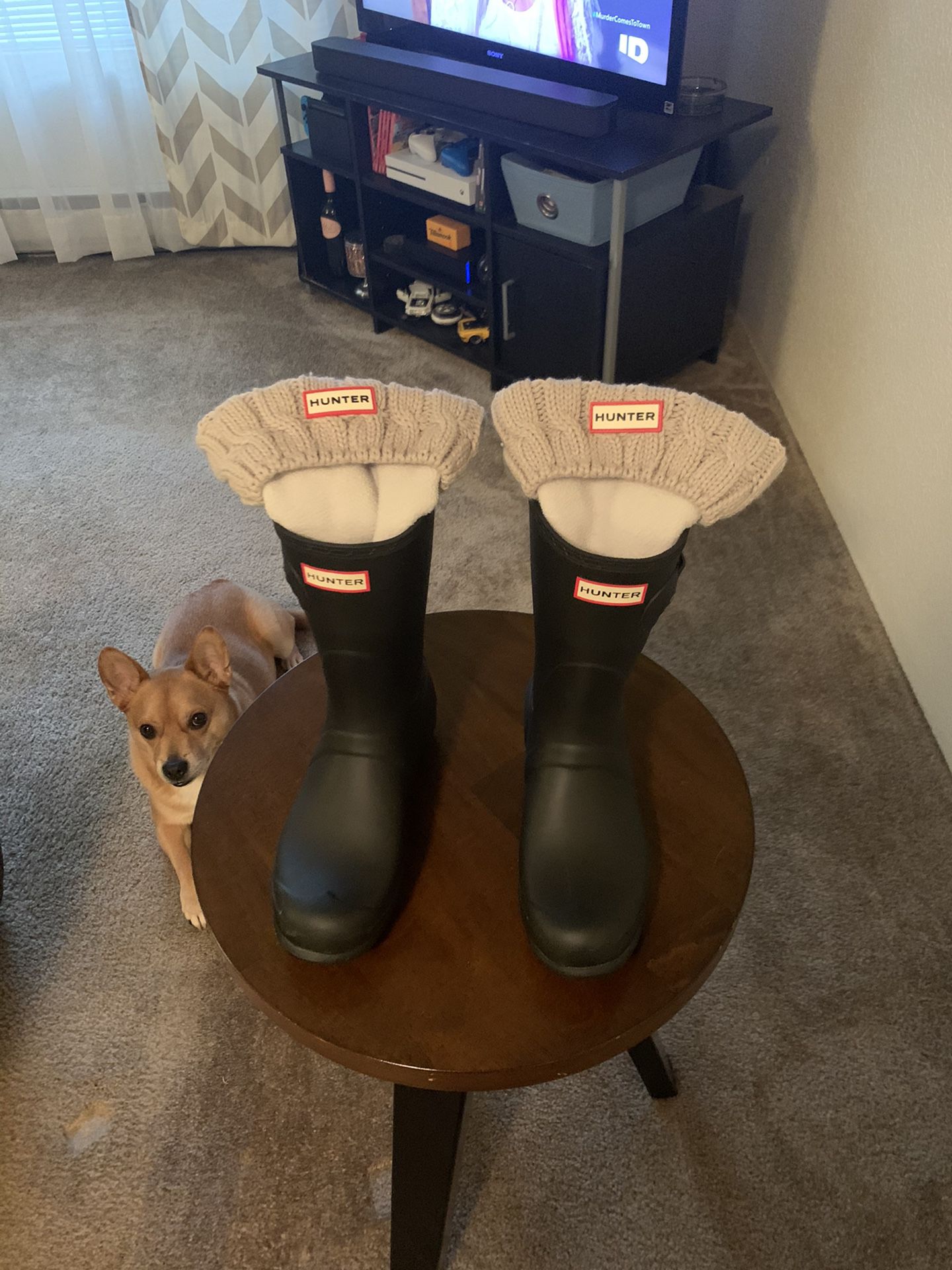 HUNTER Rain Boots Black Woman Size 9 w/socks