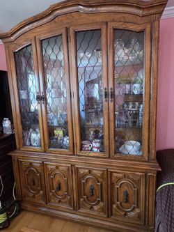 Thomasville China Cabinet