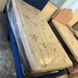 Twin Size Pillow Top Mattress 