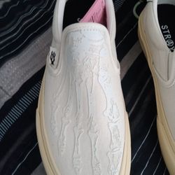 Straye Skate Shoes Size 9 Slip On Skeleton