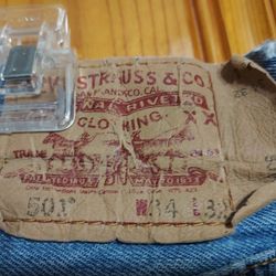  LEVI'S 501 34x32 Buttonfly Jeans $45