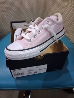Converse Chuck Taylor Low Top Youth Size 11