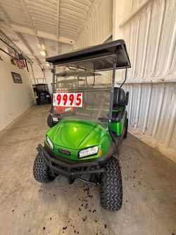 2026 Club Car Tempo Li Lifted 4 Passenger Gold