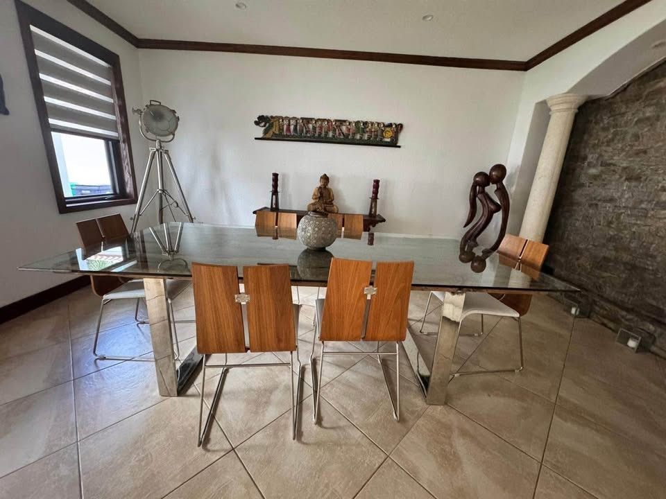 Luxury And Unique Dining Table For 10 People From Artefacto $3500 OBO