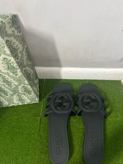 Women sandals
