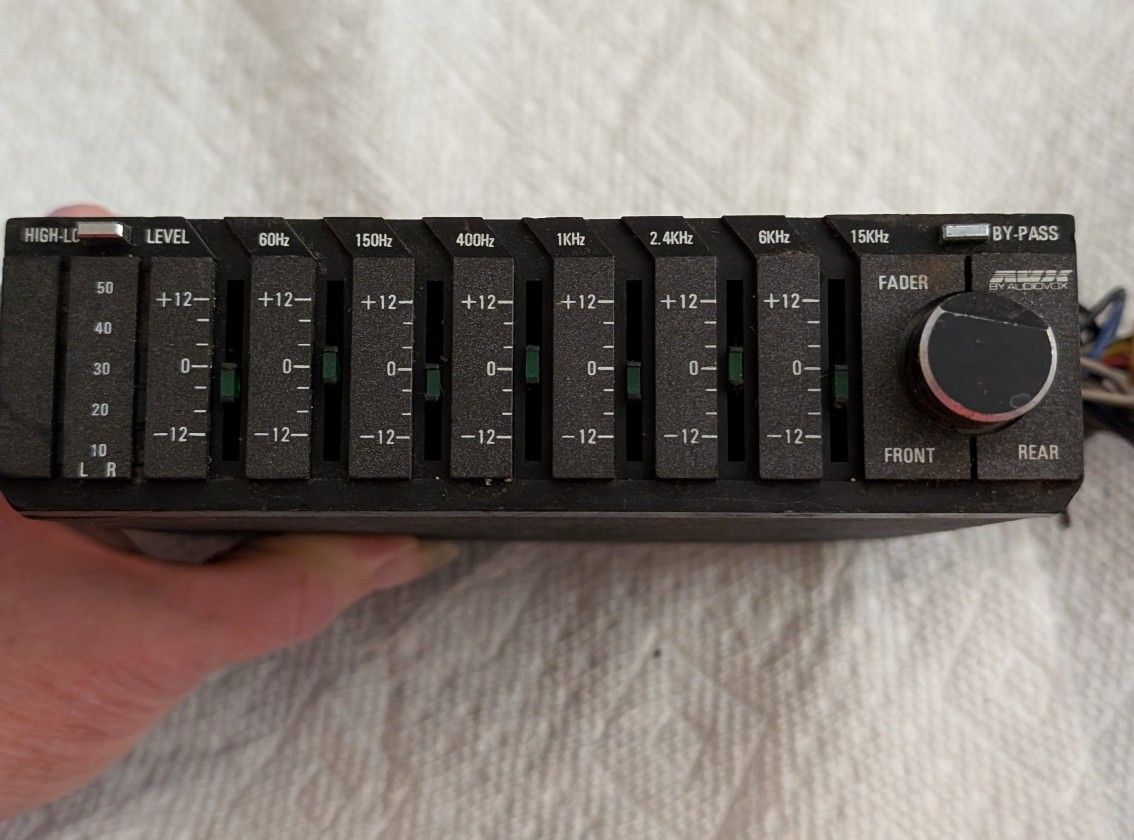 AMP-785 By Audiovox 7 Band Equalizer/Amplifier. Has High-Lo, Left, Right, Fader, Front, Rear, By Pass. East Or West