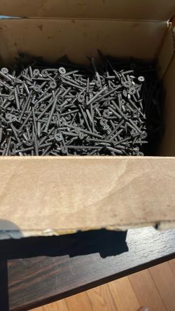 6puunds Sheetrock Screws 21/4long 