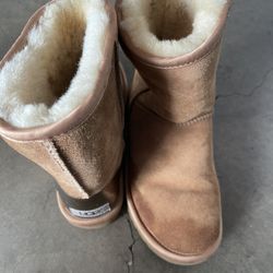 Uggs Kids Size 5