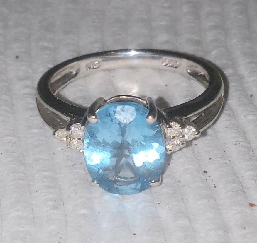 14k White Gold Oval Blue Topaz Halo Set with Real Diamond Accents Ring Size 7