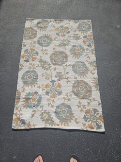 Area Rug Floral 64 Inches By 41 Inches
